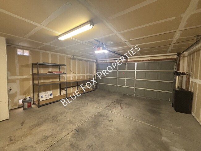 Building Photo - 7135 S Oakbank Dr