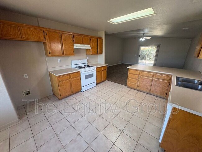 Building Photo - 3832 W Sweet Ave