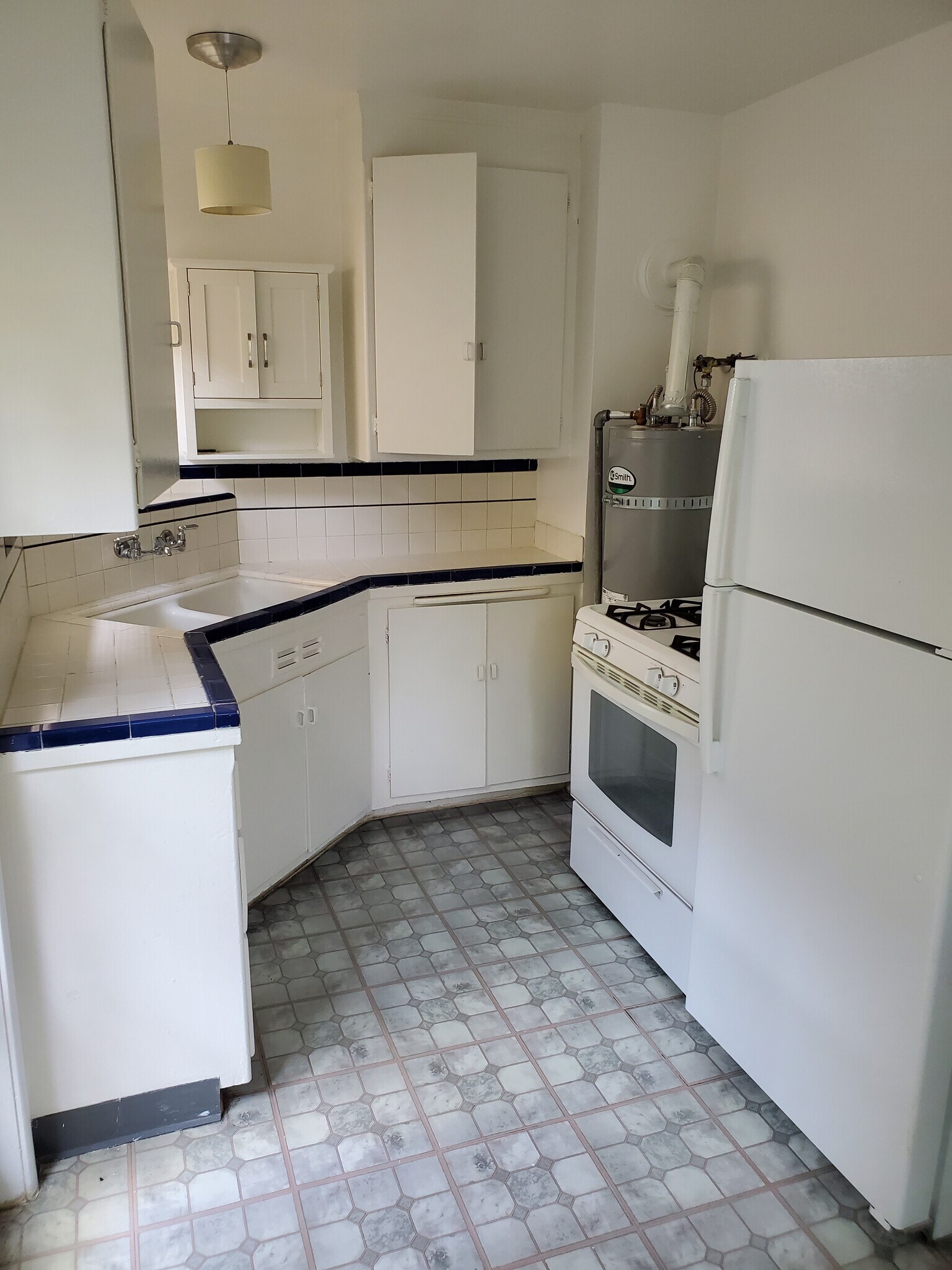 Building Photo - 1329 Parker St