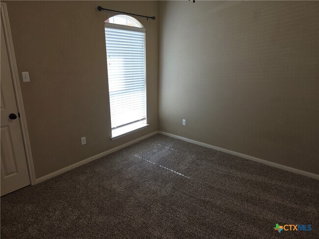 Building Photo - 6138 Fair Hill Dr