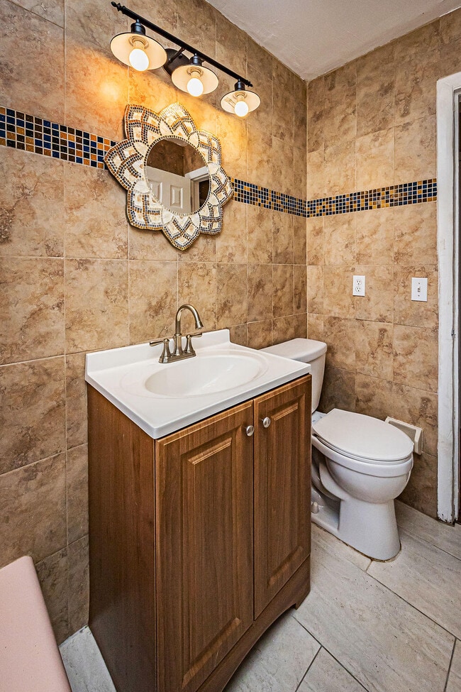 Building Photo - 260 NE 13th St