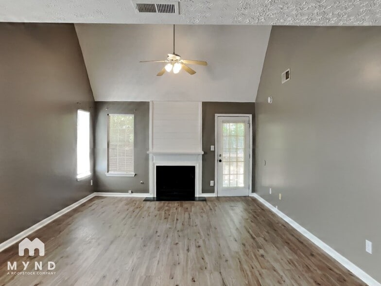 Building Photo - 107 Bridge View Dr