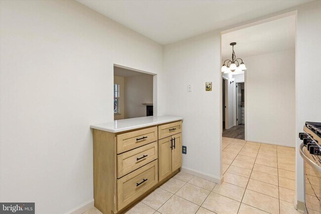 Building Photo - 521 Old Forge Crossing