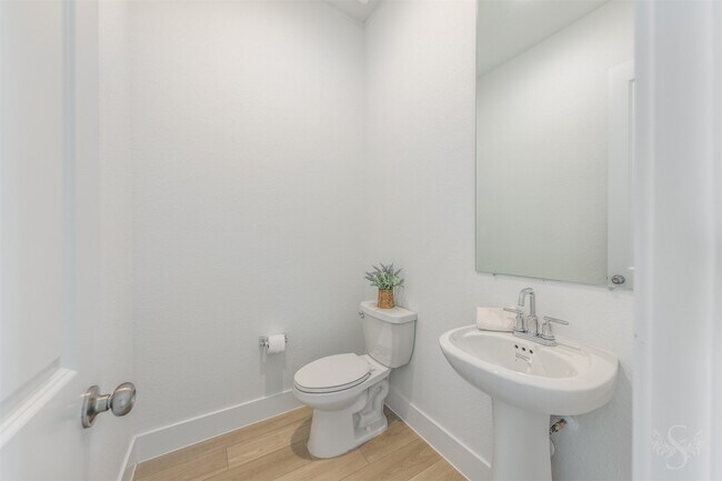 Building Photo - 31607 Brown Fern Dr