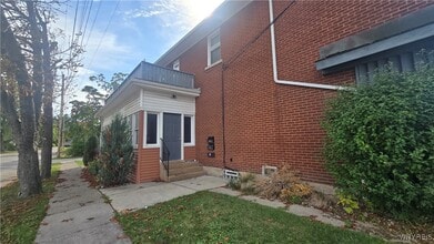 Building Photo - 4981 Broadway