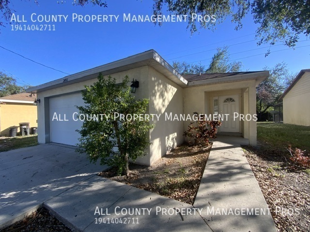 Primary Photo - Spacious Central Sarasota Home, Central A/...