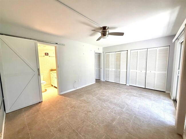 Building Photo - 28 Ventnor Dr