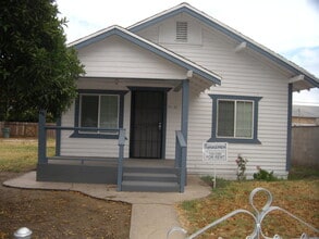 Building Photo - NW Home