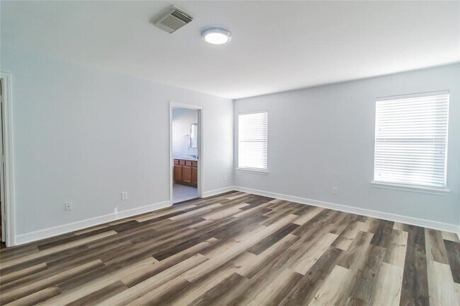 Building Photo - 19643 Summerlin Dr