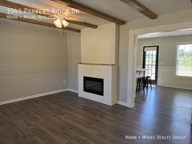 Building Photo - 1041 Parkers Ridge Dr