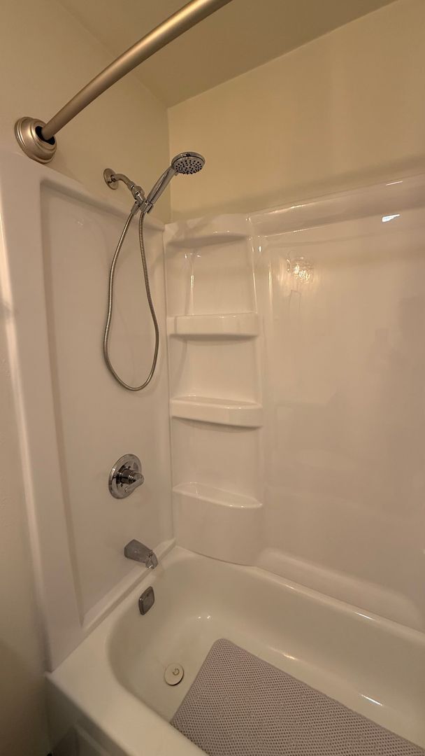 Building Photo - Upper 2 Bedroom - Elkhorn Village Apartments – Comfortable Living, Everyday Convenience