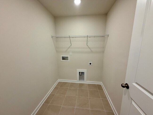 Building Photo - Brand New 4BR/3BA Home in Blue Sky Meadows