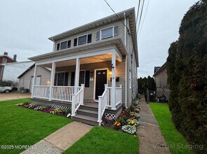 Building Photo - 14 W 3rd St