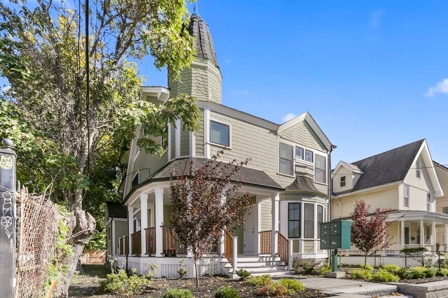 Building Photo - 13 Reedsdale St