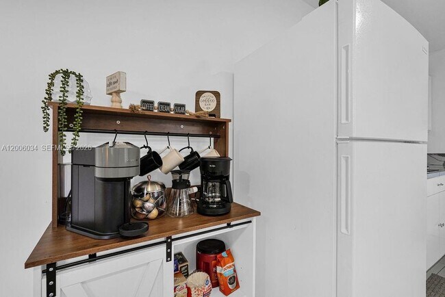 Building Photo - 25420 SW 124th Pl