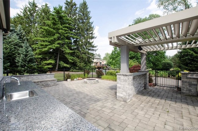 Building Photo - 2103 Pippin Ct