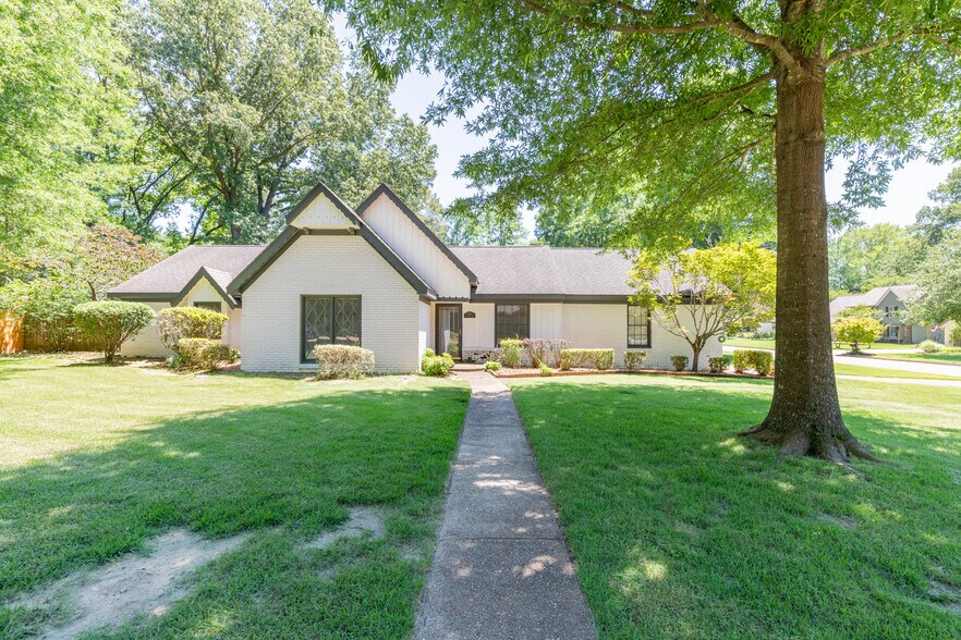 Building Photo - 8501 Buckthorn Dr