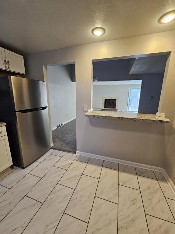 Building Photo - 8170 Honeysuckle Dr