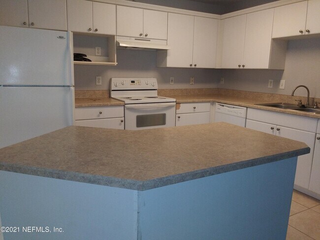 Building Photo - 3591 Kernan Blvd S
