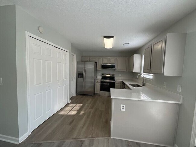 Building Photo - Bright 3BR McDonough Home with Fireplace &...