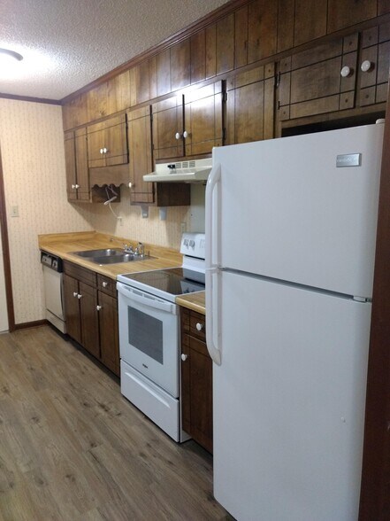 Building Photo - 2480 Andrew Dr NW