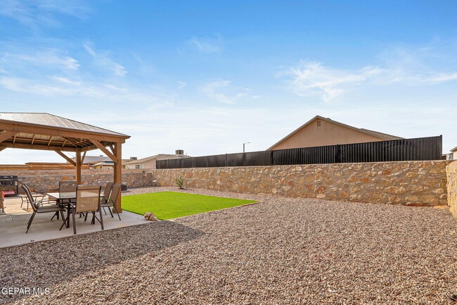 Building Photo - 14852 Jack White Ave