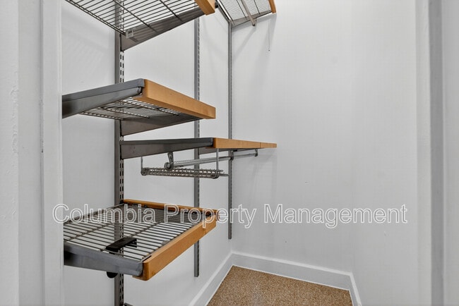 Building Photo - 1427 Monroe St NW