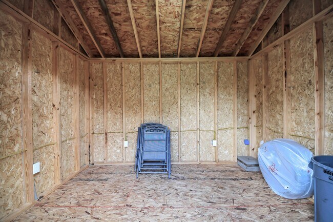 Building Photo - 20230 Creekdale Bend Dr