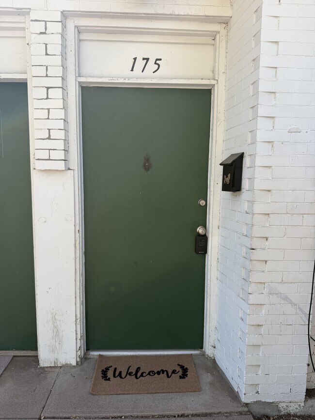 Building Photo - 175 S Ogden St