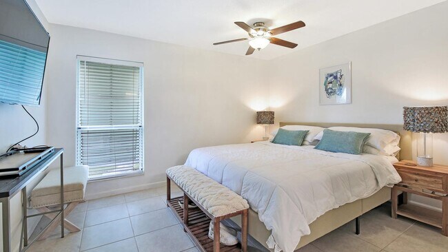 Building Photo - 261 Cypress Point Dr