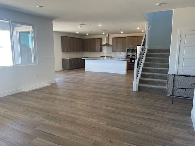 Building Photo - Solar Lennar 4 Bedroom Home on a Large Lot