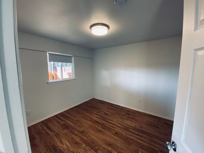 Building Photo - Charming Cottage Living in Granite Falls – By Appointment Only