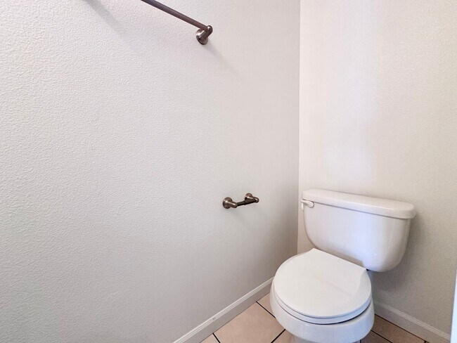 Building Photo - Beautiful 3-Bedroom, 2.5-Bath Condo with Modern Comforts!