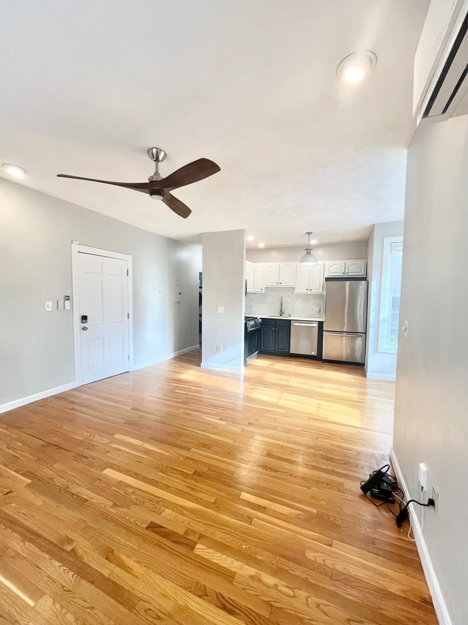 Building Photo - 120 Highland St