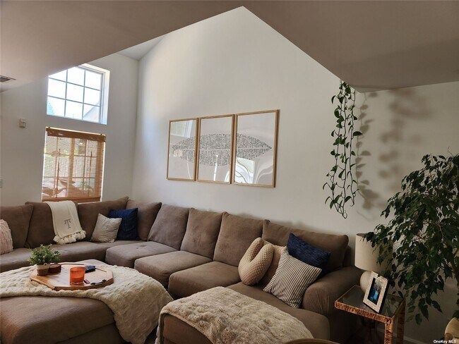 Building Photo - 336 Prairie Ct