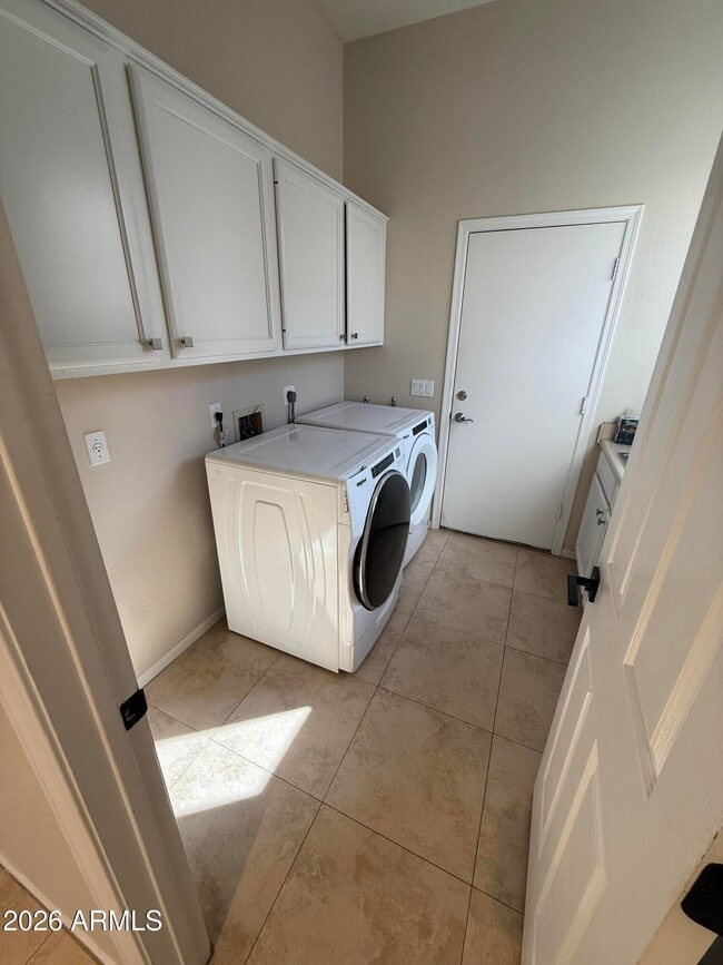 Building Photo - 7670 E Quill Ln