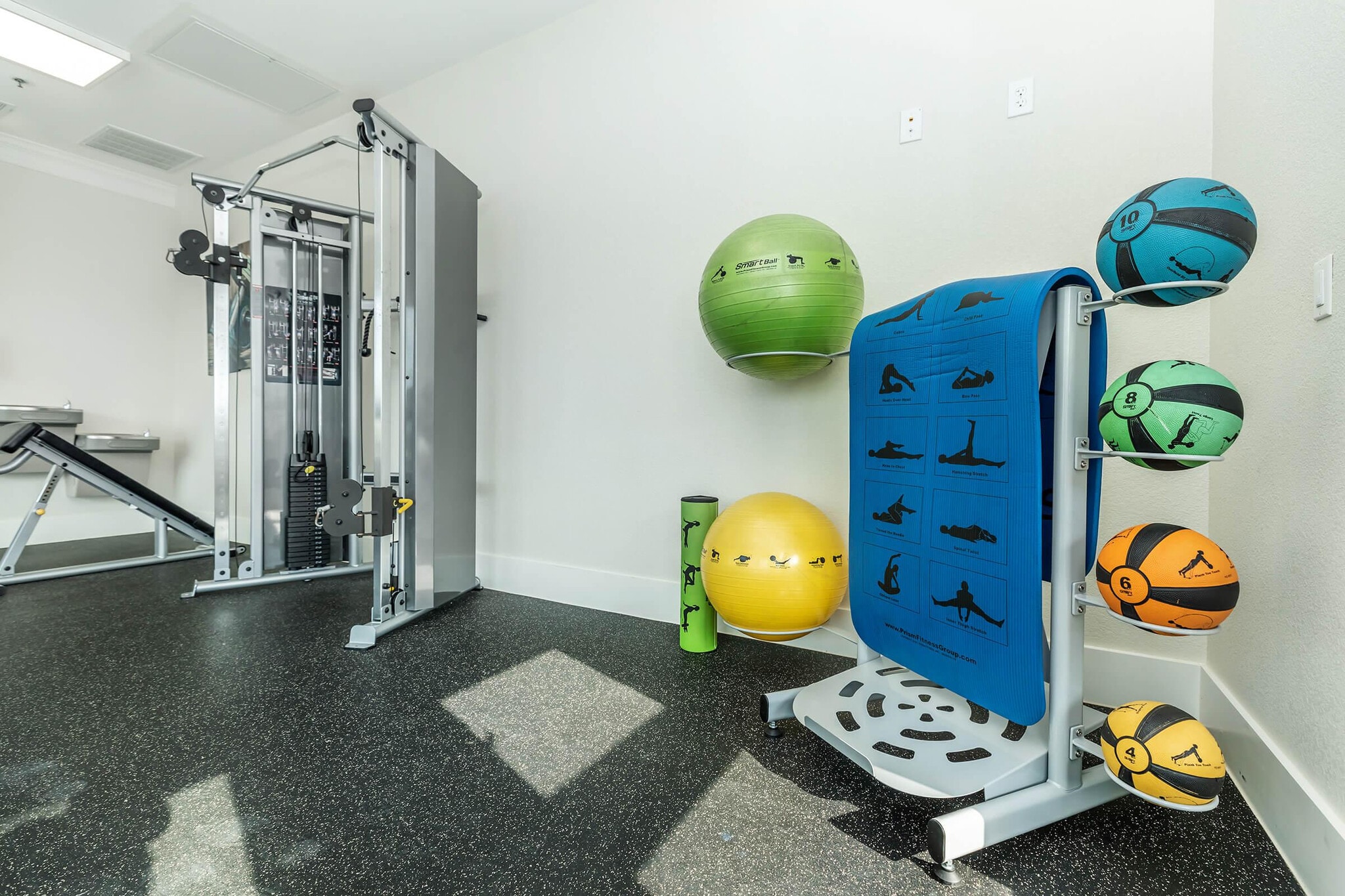 Building Photo - Room in Townhome on W Whitestone Blvd