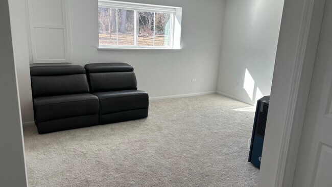 Building Photo - 602 Wolverine Dr