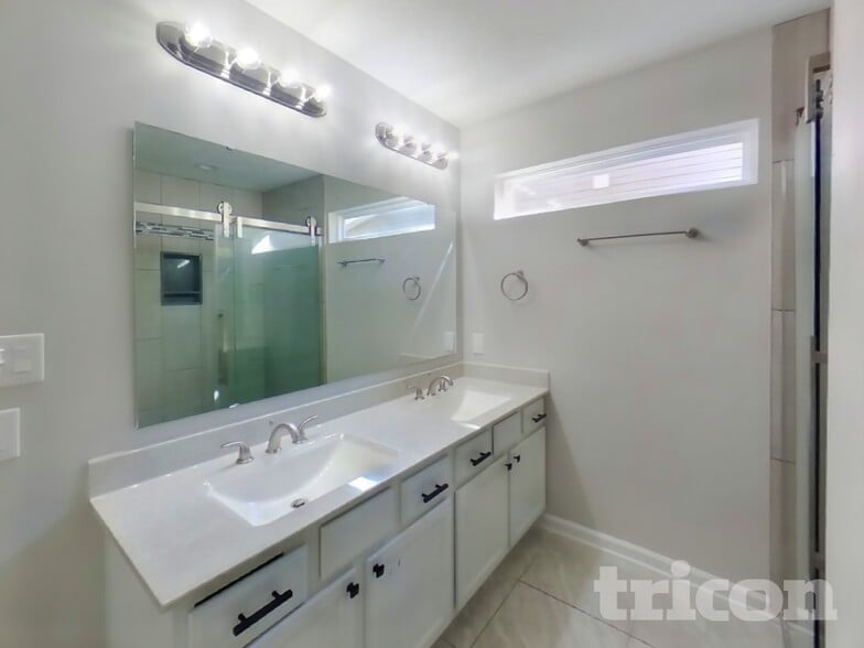 Building Photo - 11268 Lucky Dan Dr