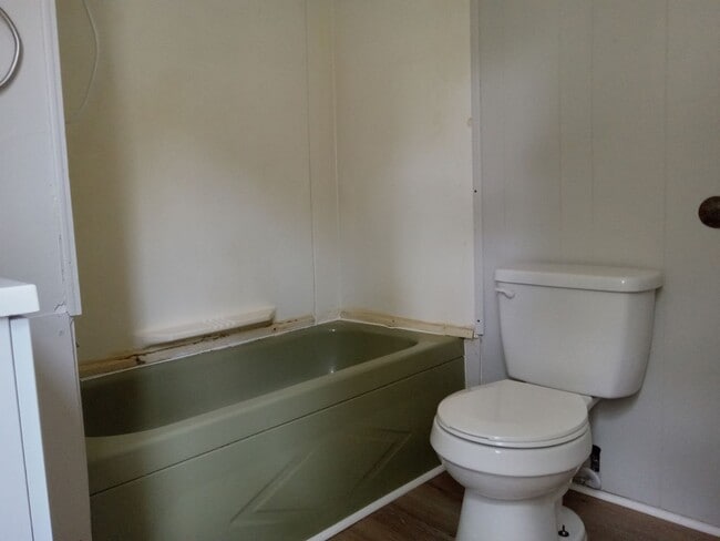 Building Photo - Updated Home in Laurel Lakes NJ FOR RENT $...
