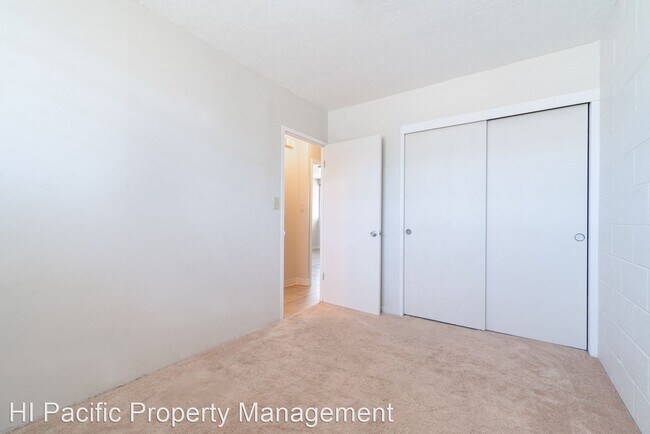 Building Photo - 2 br, 1 bath House - 1426 Keeaumoku St #C21