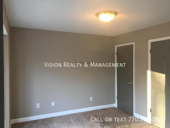 Building Photo - 3BR/2BA Duplex Home