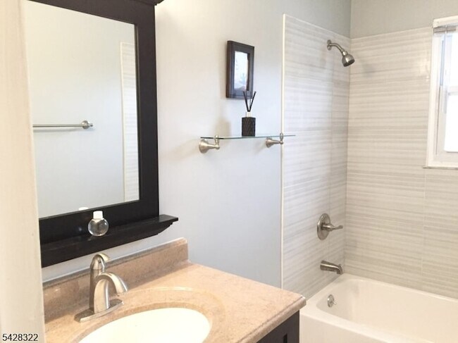 Building Photo - 28 Deanna Dr