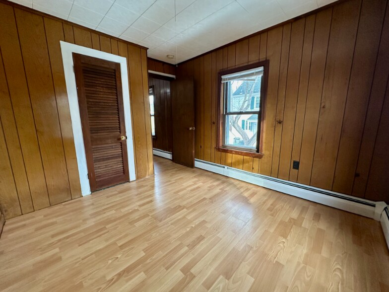 Building Photo - 73 Durant St