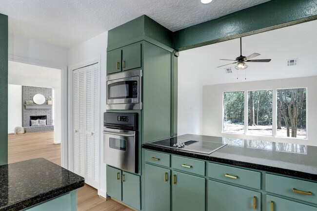 Building Photo - 138 S Timber Top Dr