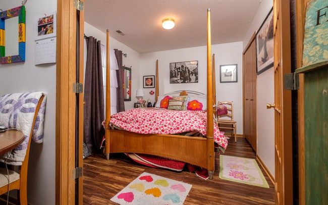 Building Photo - 106 National Dr