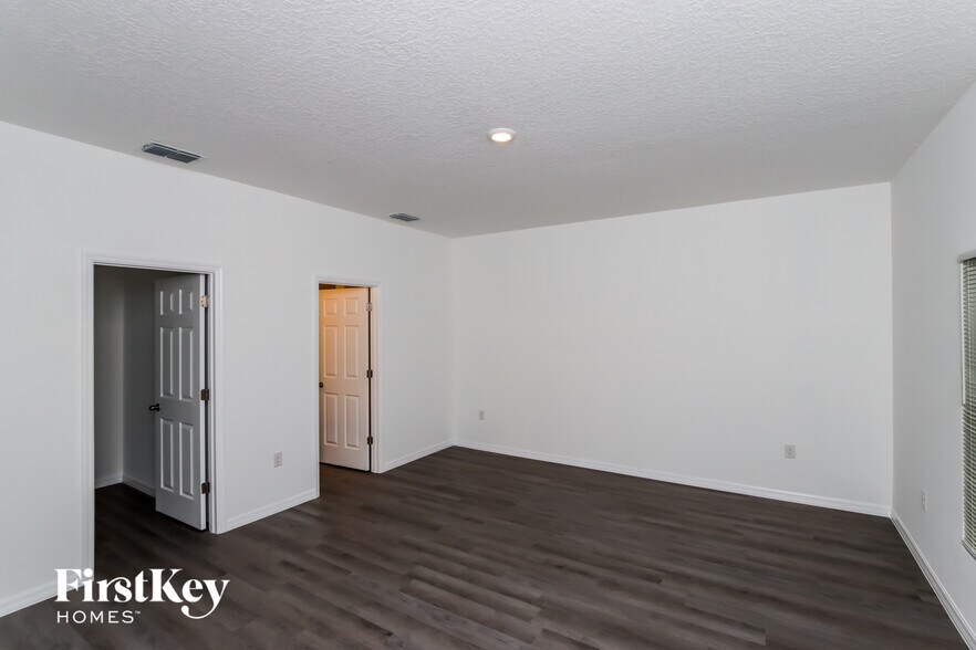Building Photo - 1298 Ginza Rd NW