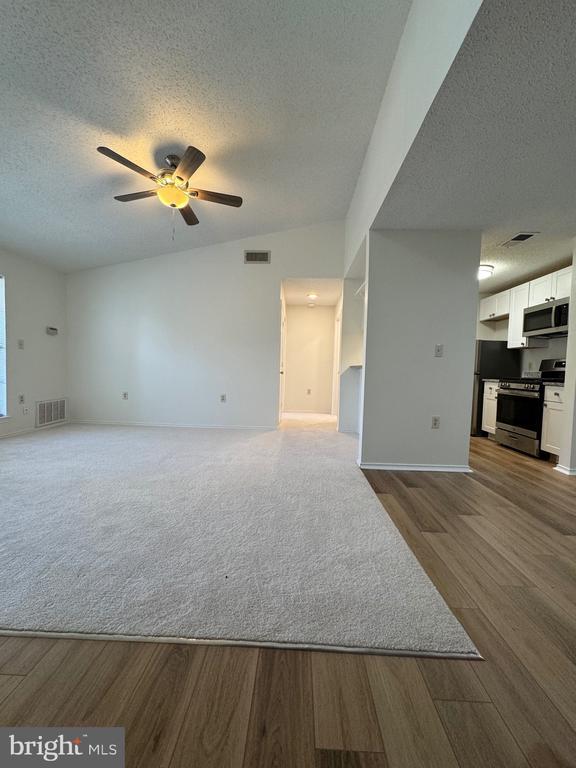 Building Photo - 20952 Timber Ridge Terrace