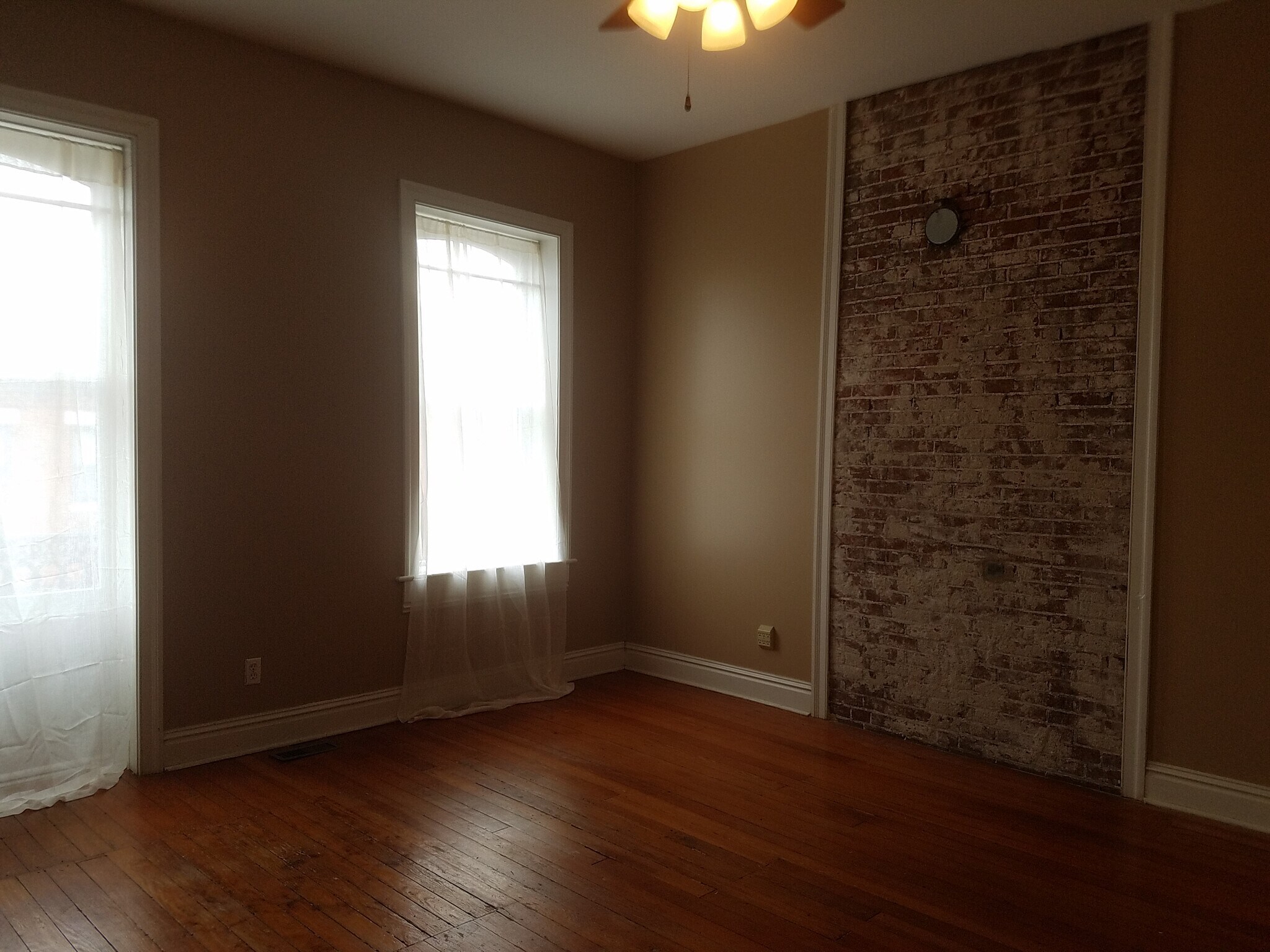 Building Photo - 2831 N 14th St