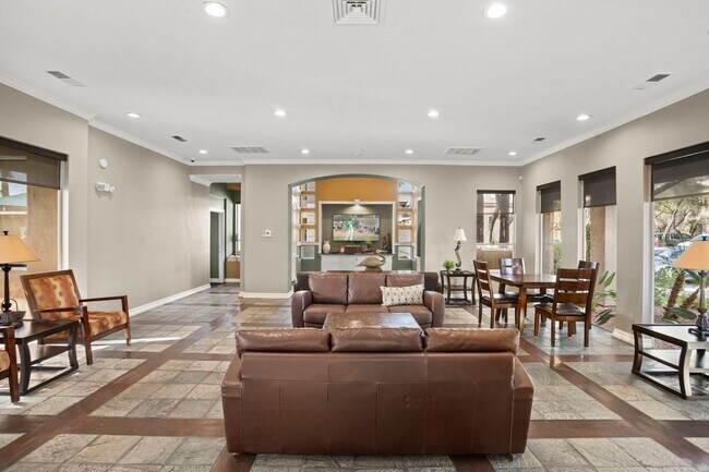 Building Photo - Remodeled one bed one bath Kierland Condo